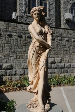古代欧洲美女石雕像