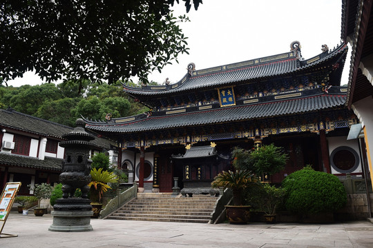 普陀山 鹤鸣禅院 大雄宝殿