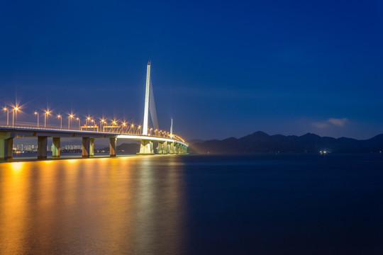 深圳湾跨海大桥夜景