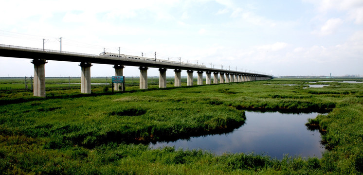 铁路高架桥