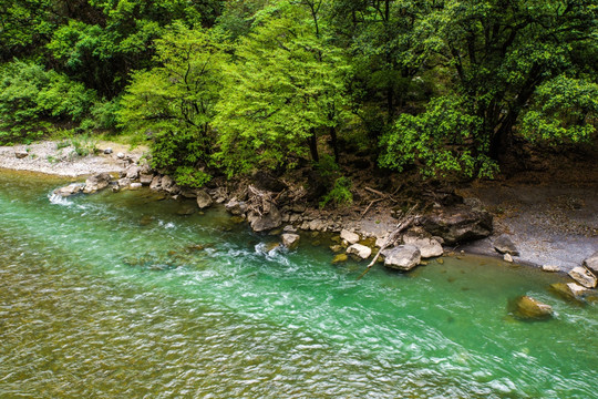 巴拉格宗河流