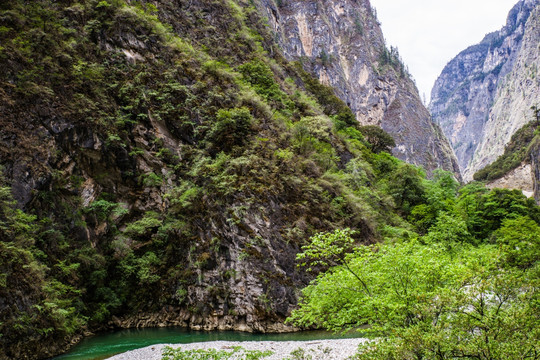 巴拉格宗峡谷