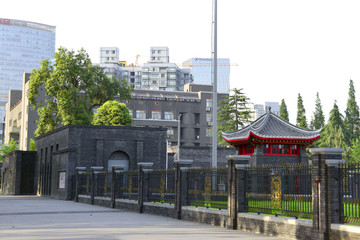 川大华西医学中心校园 砖亭