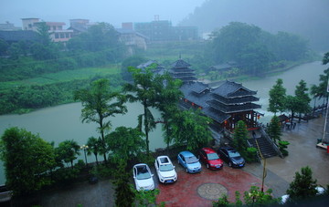 西岭风雨楼