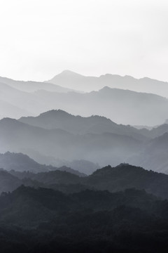 水墨群山