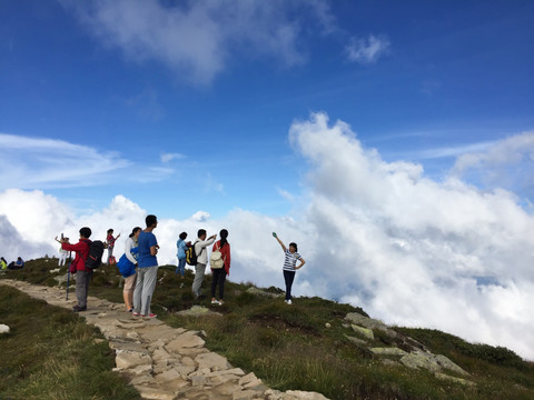 太白山 旅游 爬山 游人