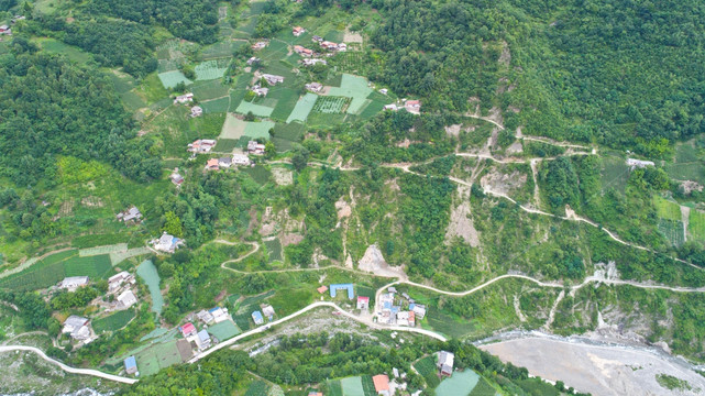 汶川金波村高清航拍全景图