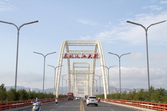 安康東壩漢江大橋