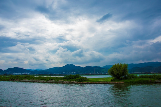 湖光山色