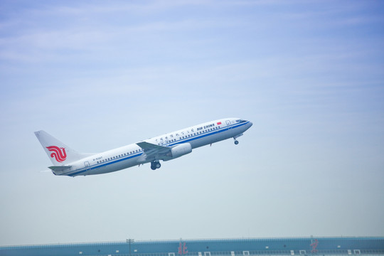 起飞的飞机 中国国际航空