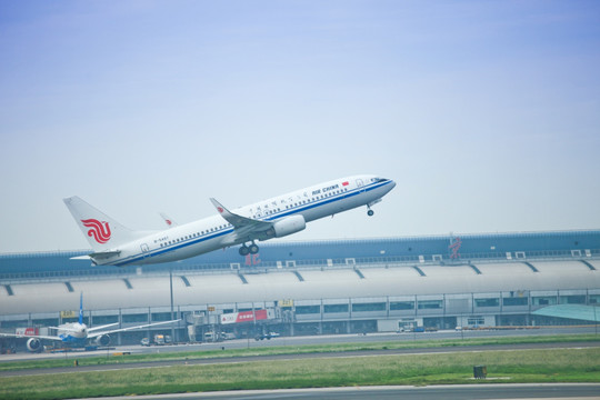 正在起飞的民航 中国国际航空