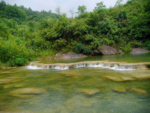 山涧溪流