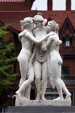 欧洲女性雕塑