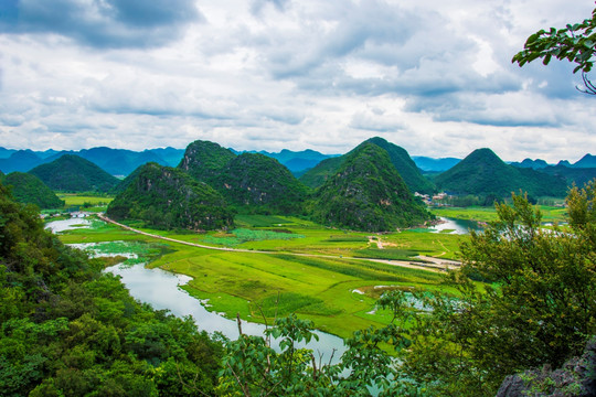 山地 丘陵