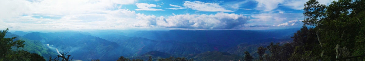 崇山峻岭