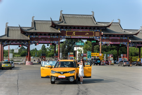 汽车 东风风神AX4车型照片