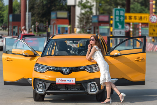 汽车 东风风神AX4车型照片