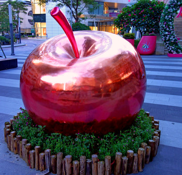 苹果雕塑 樱桃雕塑