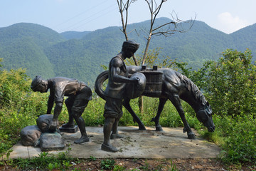 茶马古道雕塑 茶巴古道