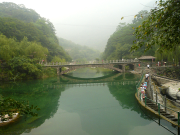 八里沟的绿水