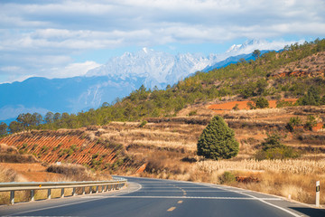 云南丽江香格里拉虎跳峡风景