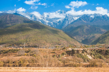 云南丽江香格里拉虎跳峡风景