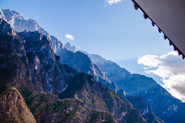 云南丽江香格里拉虎跳峡风景