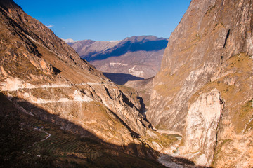 云南丽江香格里拉虎跳峡风景