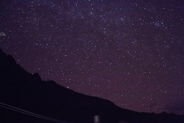 云南香格里拉虎跳峡夜晚风景