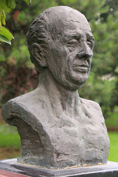 瑞士数学家欧勒铜雕像