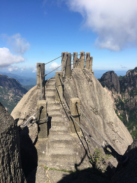 黄山天都峰