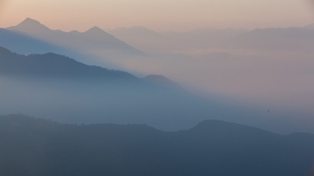 山峦