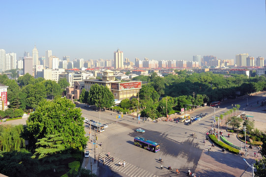 济南街景 西门桥