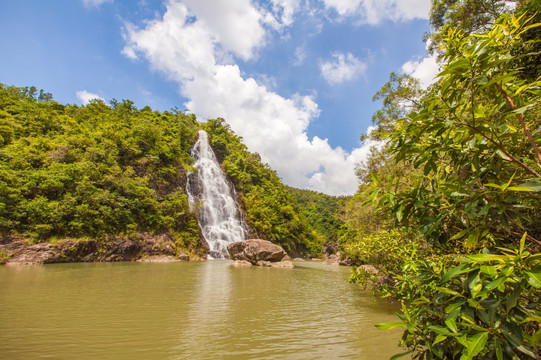 水底山温泉山庄九龙潭