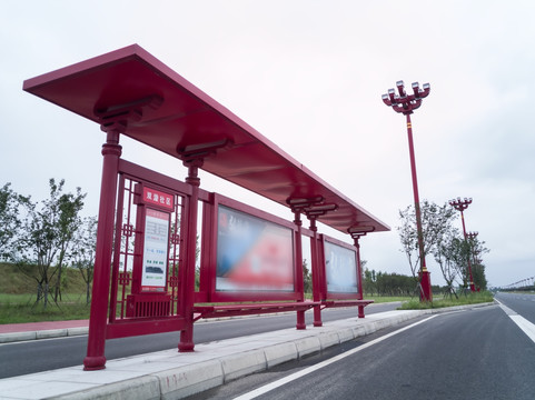 中式公交车站台