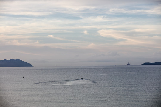 海南三亚清晨海景