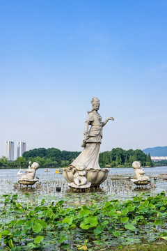 荷花仙子雕像