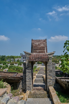 渔村大门 水边人家