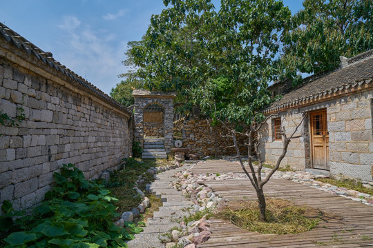 山村 石头部落