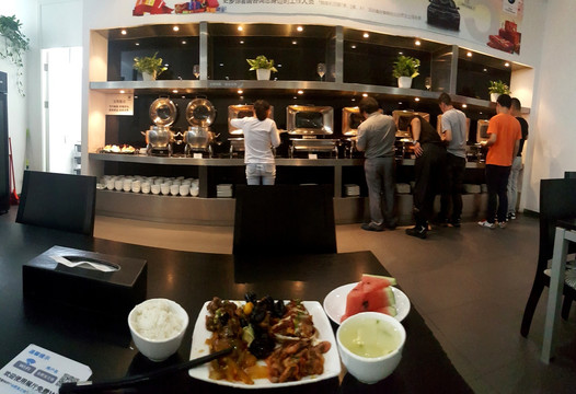 4S店自助餐