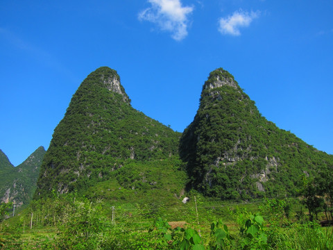 喀斯特山峰