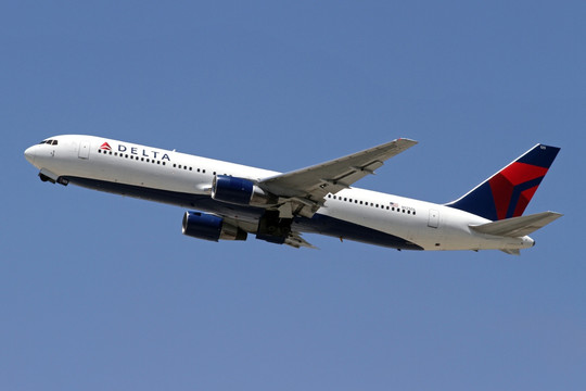 美國達美航空 飛機起飛