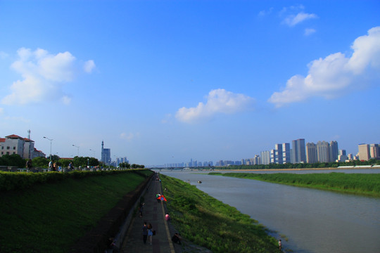 长沙河西湘江风光带