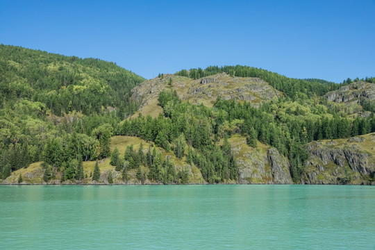 喀纳斯湖青山绿水蓝天素材背景