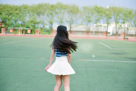 長發女孩