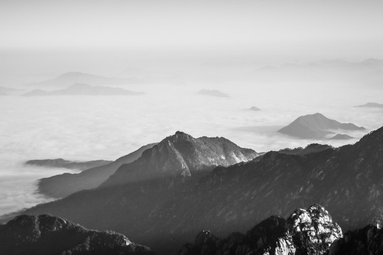 水墨群山