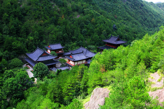 深山古寺