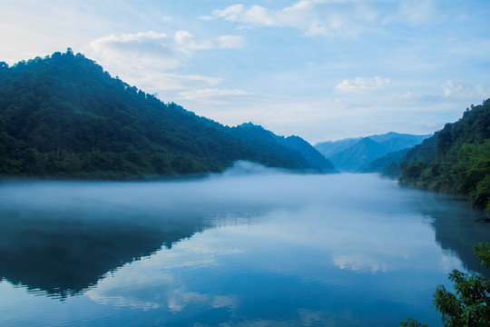 山清水秀青山绿水