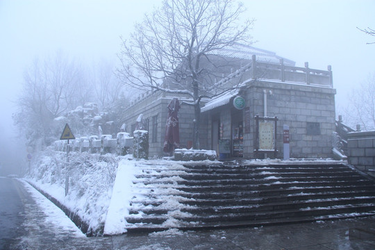 岳麓山冬天雪景