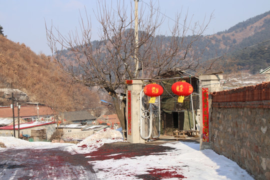 东北农村山区雪景